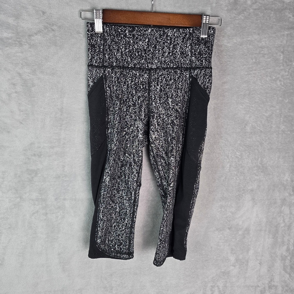 Lululemon Black White Static Glitch Print Mesh Panel Crop Leggings High Rise
